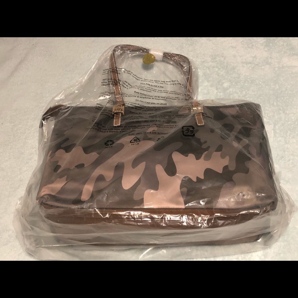 Tommy Hilfiger tote army print bag NEW